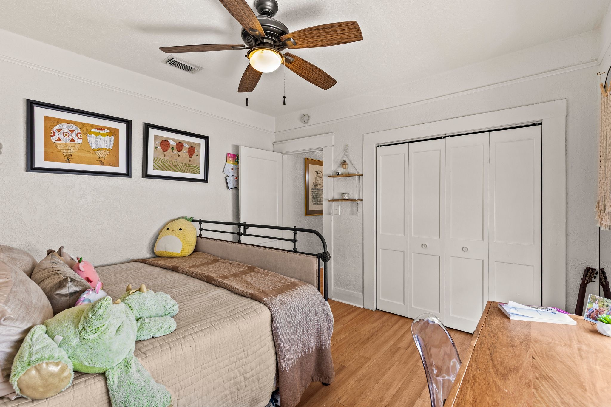211 S ALBANY AVE | SOHO/HYDE PARK