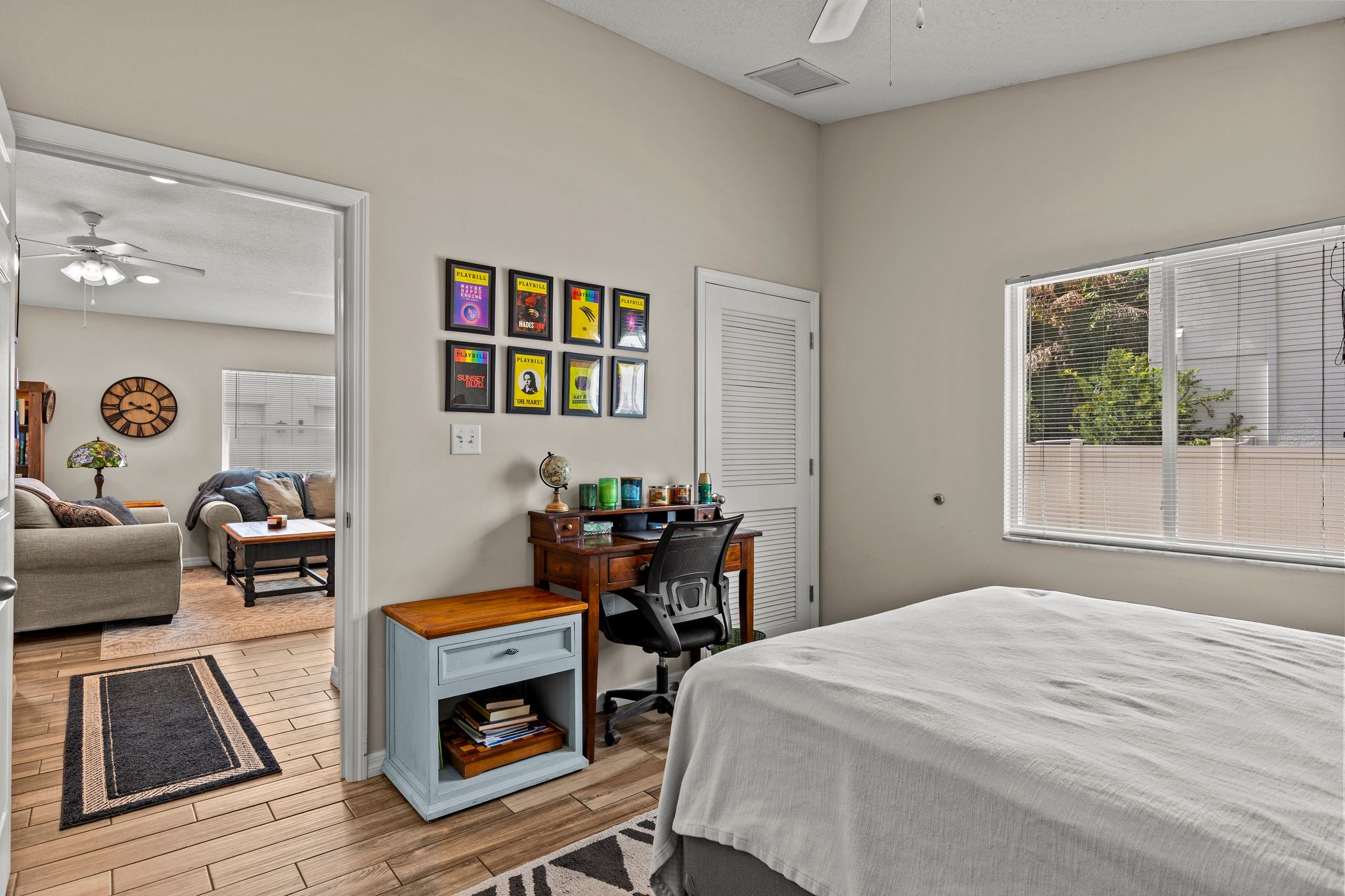 211 S ALBANY AVE | SOHO/HYDE PARK