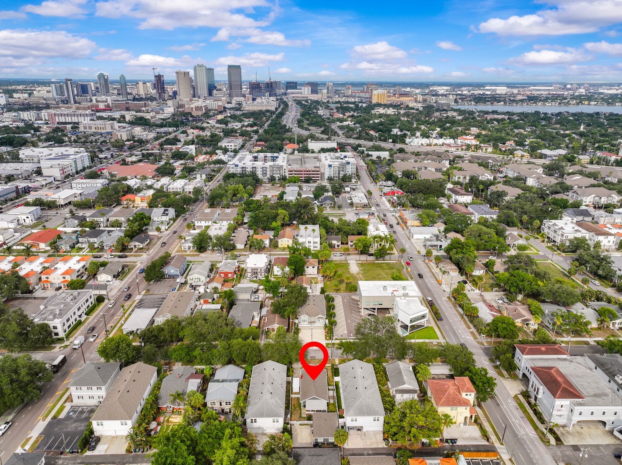 211 S ALBANY AVE | SOHO/HYDE PARK